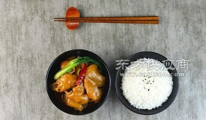 餐飲加盟創(chuàng)業(yè)怎么樣-現(xiàn)在餐飲加盟哪個(gè)好-臻味可快餐