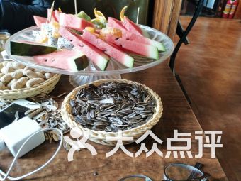 多樂(lè)喜慶用品家居裝飾附近美食 愛(ài)心路美食 連云港