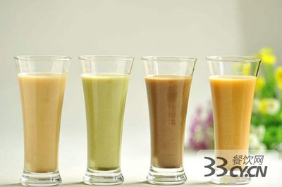 90后美女創(chuàng)業(yè)加盟鮮活林奶茶店 開業(yè)期間營業(yè)額飆升
